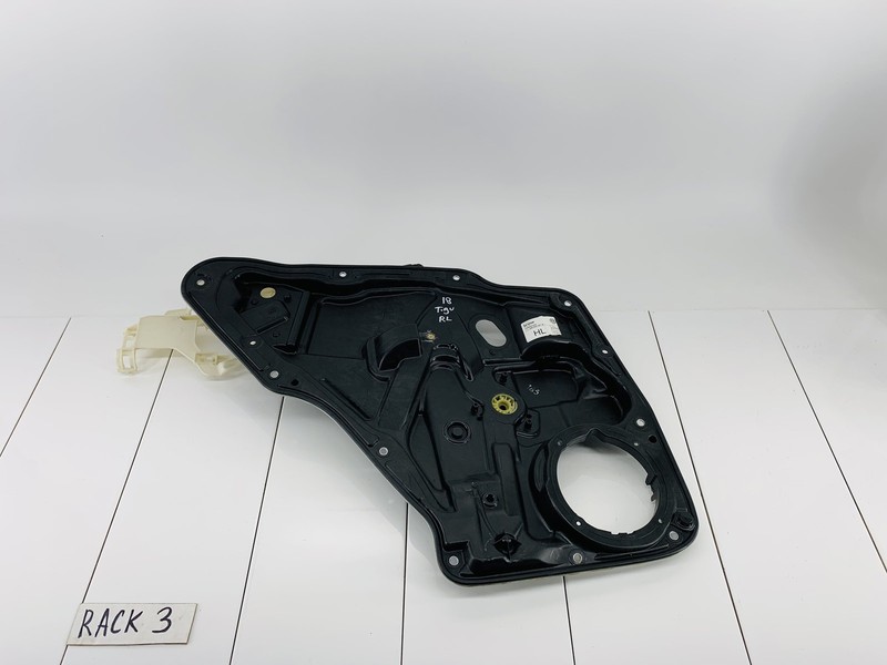 17-18 VOLKSWAGEN TIGUAN LIMITED REAR LEFT SIDE WINDOW REGULATOR & CARRIER OEM