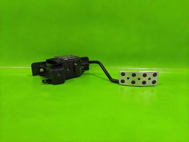 07 ECLIPSE GAS ACCELERATOR PEDAL OEM 4056-7