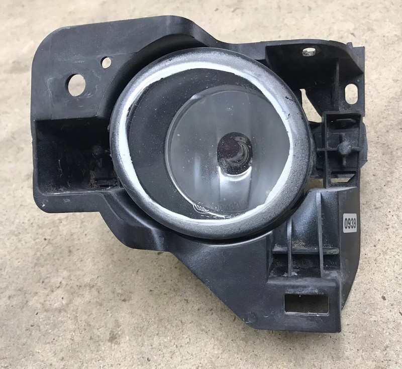 2009 - 2012 NISSAN MAXIMA LEFT DRIVERS FOG LIGHT LAMP WITH BRACKET OEM