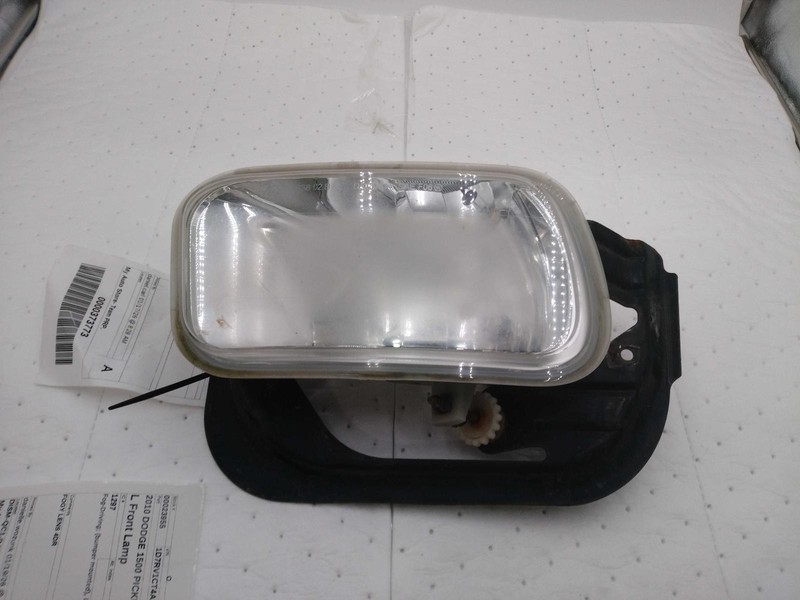 Used Driving Light fits: 2010 Dodge 1500 PICKUP Fog-Driving bumper mounted Grade