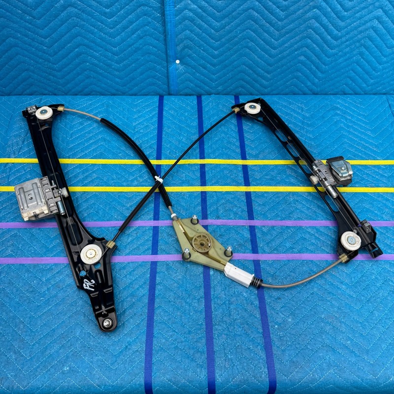 07–14 Audi TT Roadster Convertible Front Right Passenger Window Regulator OEM