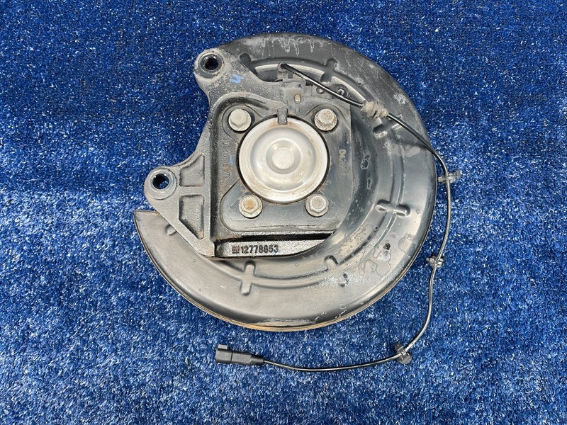 2017 Buick Cascada Rear Left Wheel Hub Knuckle Dust Shield ABS OEM 12778853