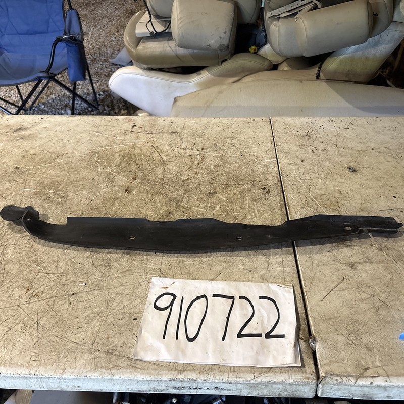 2004 - 2009LEXUS RX350 RX330 FENDER LEFT SEAL TO HOOD 53883-0E010