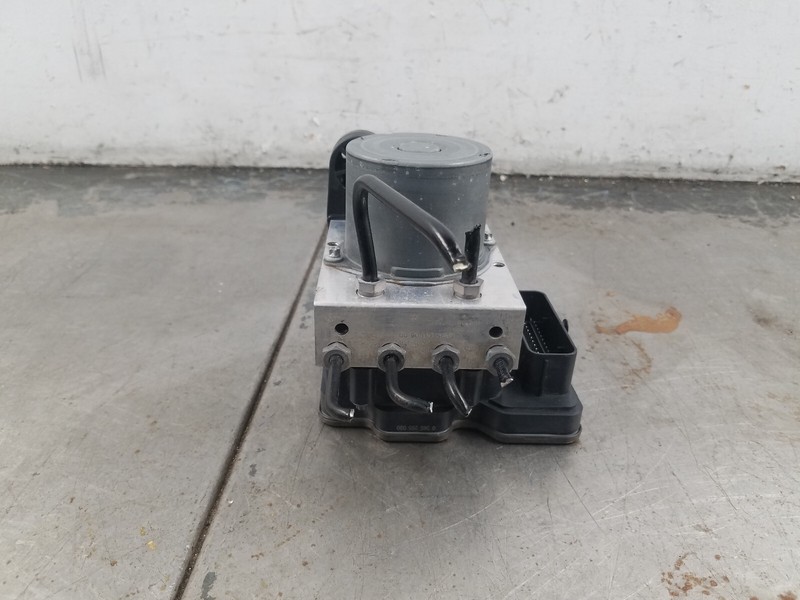 2016 Mercedes AMG C 63 S ABS Brake Pump Module #3768 V2