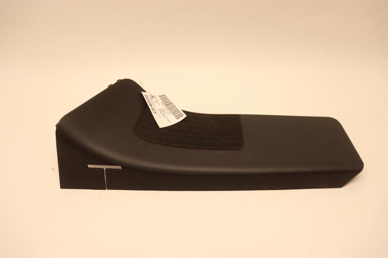 2017-2020 DODGE GRAND CARAVAN REAR RIGHT SIDE UPPER QUARTER COVER TRIM OEM