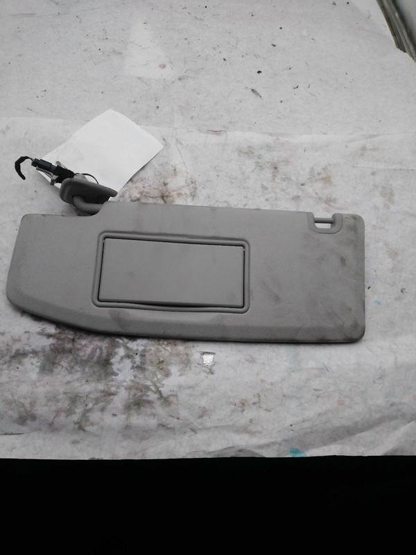 Used Left Sun Visor fits: 2023 Jeep Grand cherokee WL body VIN J or K 6th digit