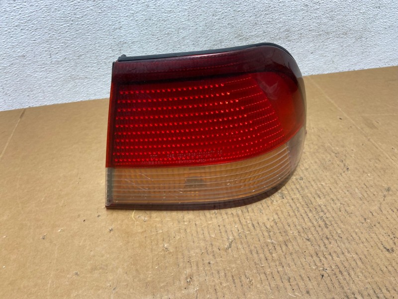 1997 1998 1999 Nissan Maxima Right Passenger RH Side Tail light Oem AE0573 LK