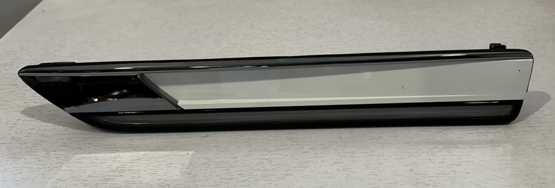 2021-2023 Genesis GV80 Left Driver Marker Upper Signal OEM 923A3-T6000