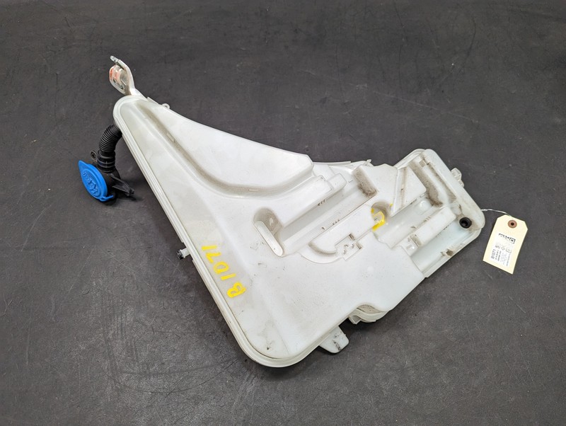 Windshield Washer Reservoir 2018 BMW 330i 7241671 2017 2019 X