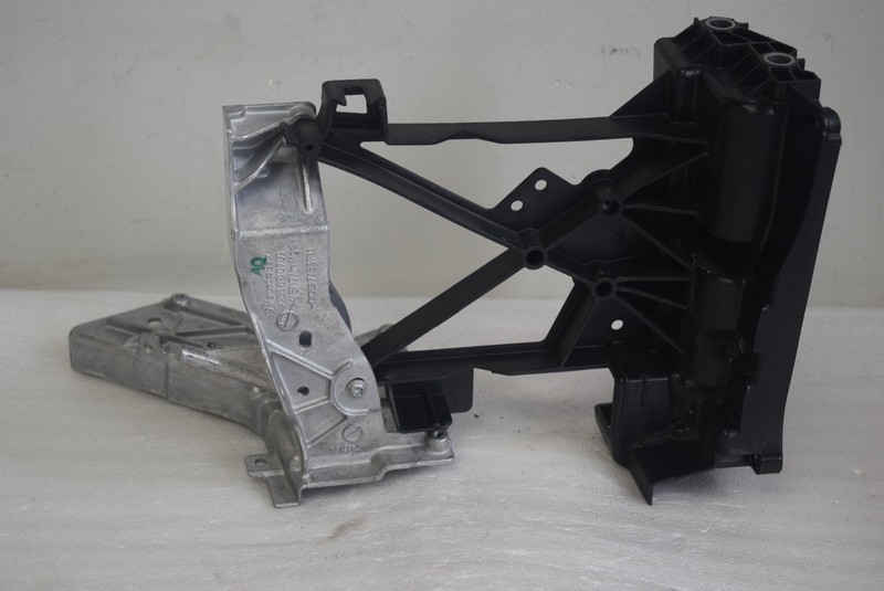 2016-2018 Mercedes-Benz X253 GLC Crossbar OEM