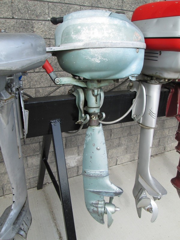 Vintage Antique Johnson 3 Hp Outboard 1940s ??Turns Over & Shifts