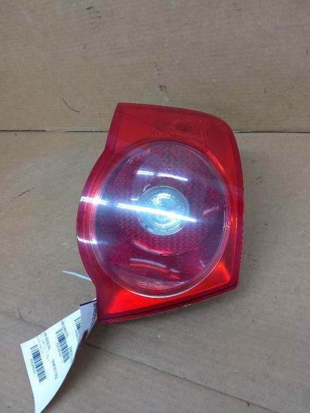 Driver Tail Light Sedan VIN K 8th Digit Red Outer Lens Fits 05-07 JETTA 268329