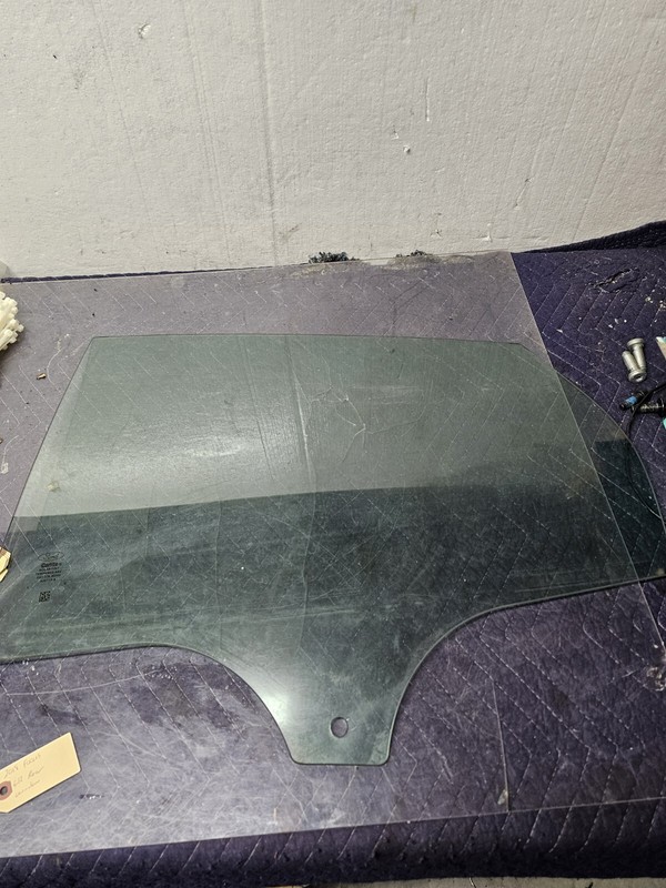 2015 2016 2017 2018 FORD FOCUS REAR LEFT DRIVER SIDE DOOR WINDOW GLASS OEM