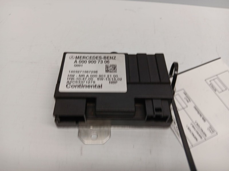 Mercedes R172 SLK350 SLK250 module, fule pump control 0009007306