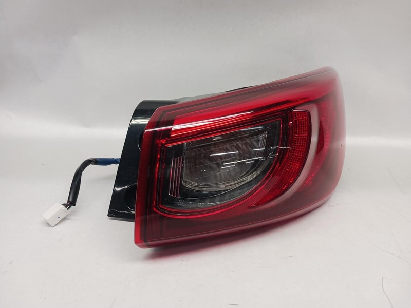 16-'22 MAZDA CX-3 Right passenger outer Taillight incandescent OEM Grade A!