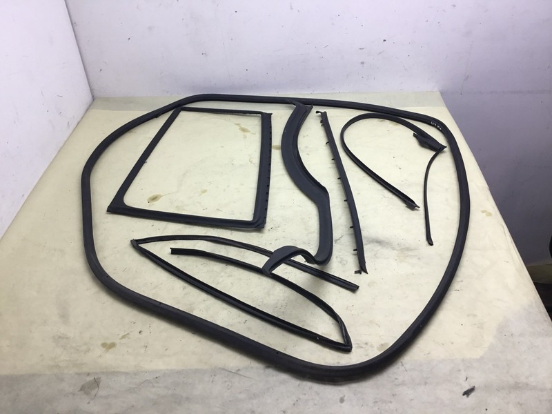 Porsche Panamera Rear Left Window Door Weather Strip Seal Rubber Set 10-16 :Y