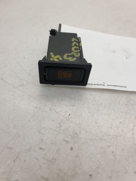 1997 TOYOTA 4RUNNER SR5 REAR DIFF LOCK SWITCH