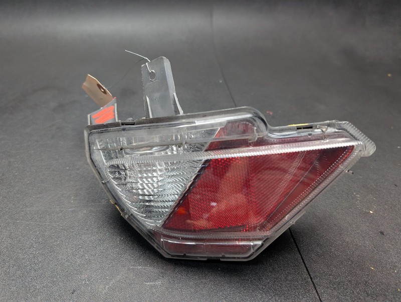Rear Right Fog Light Lamp 2018 Toyota RAV4 81480-0R040 2016 2017 X