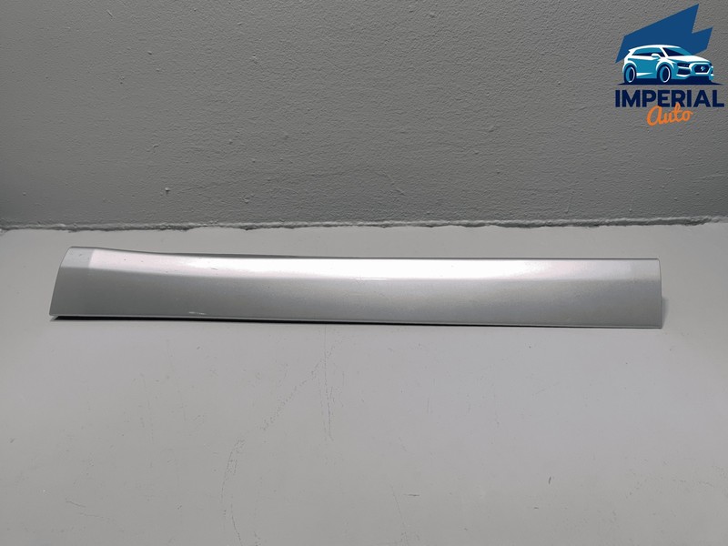 TOYOTA HIGHLANDER FRONT RIGHT PASSENGER SIDE DOOR LOWER MOLDING OEM 2014 - 2019