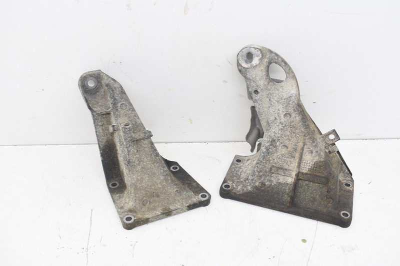 2003 BMW E46 330ci M54 Engine Mount Arm Bracket Pair Set OEM KW90