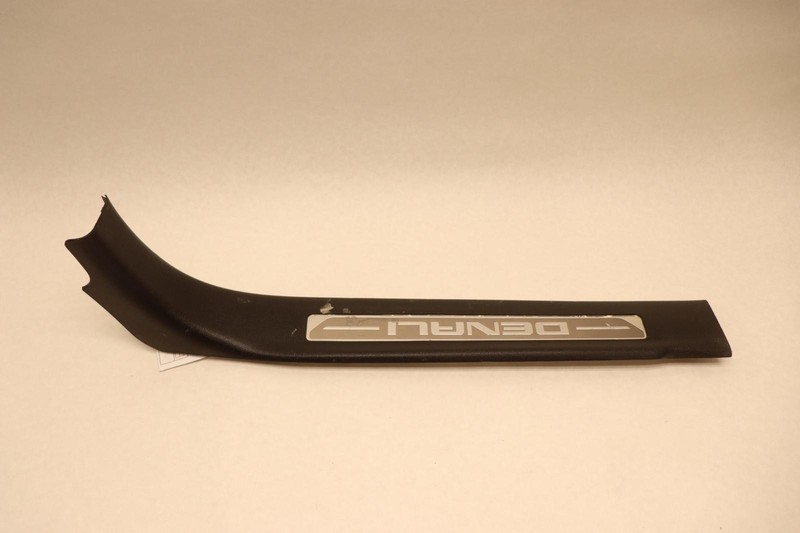 2015-2020 GMC YUKON XL DENALI REAR LEFT DOOR SILL SCUFF PLATE TRIM PANEL OEM
