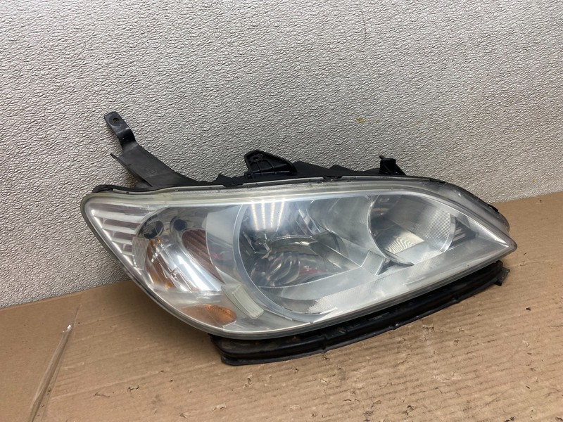 2004 2005 Honda Civic Sedan Headlight Halogen Right Passenger Rh AA9360 DW