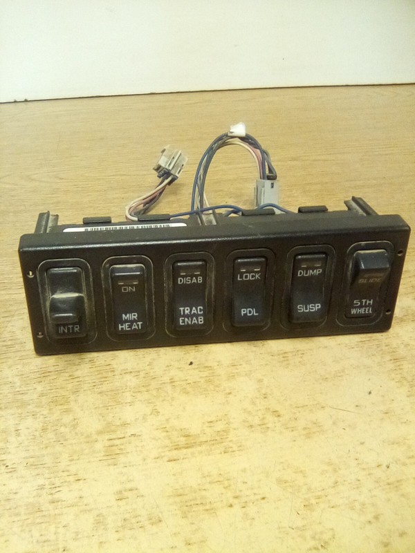 International 32237 Dash/Switch Console 6 Rocker Switches