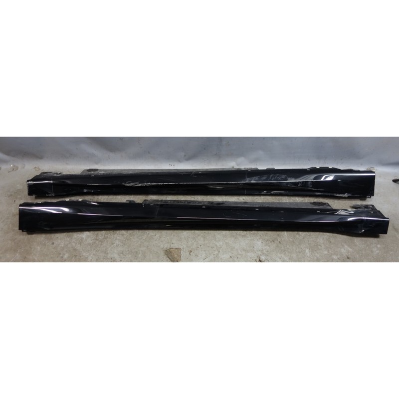 Damaged 24-25 BMW U10 X2 M-Sport Side Skirt Rocker Panel Pair Black OEM