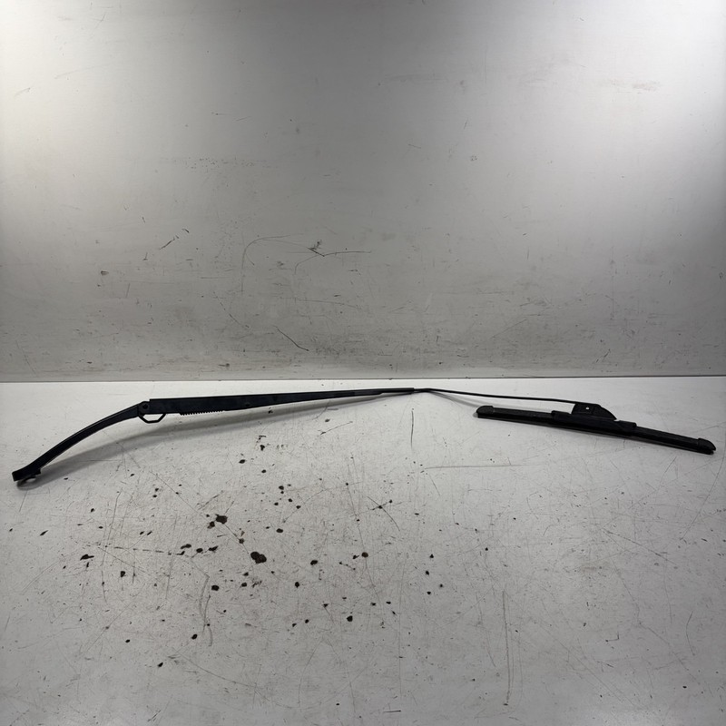15-20 Honda Fit Right Windshield Wiper Arm 76610-T5R-A01 OEM