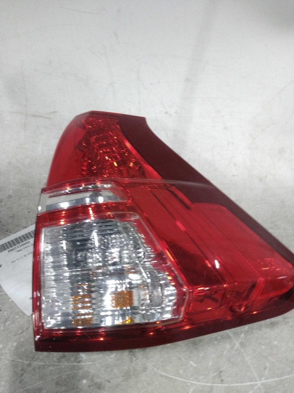 Used Right Lower Tail Light Assembly fits: 2015 Honda Cr-v lower Right Lower Gra