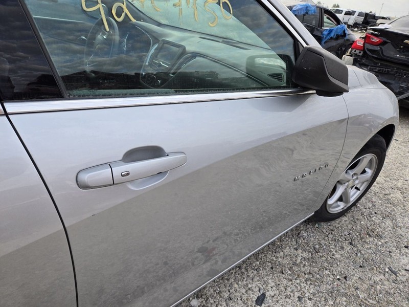 Passenger Right Front Door Automatic Down Fits 16-25 MALIBU 3574771