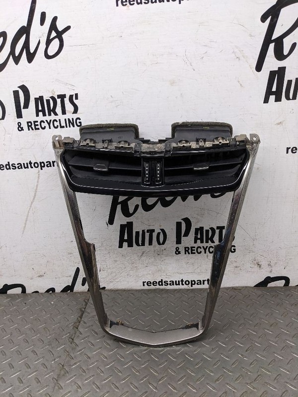 2014-2019 Cadillac CTS-V Radio Vent Bezel Trim Panel OEM. 1187780