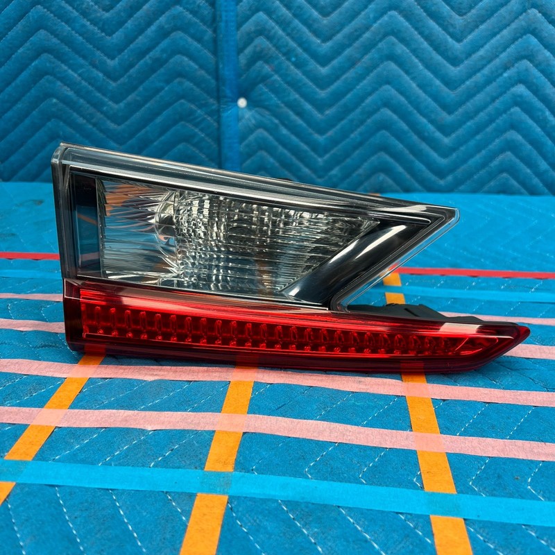 2015–2019 Lexus RC200t RC300 RC350 Rear Left Inner Tail Light Trunk Lid OEM