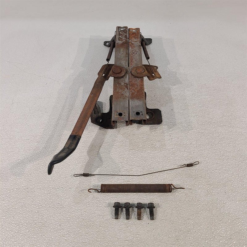 94-98 Ford Mustang Right Passenger Manual Seat Track Set Aa7430