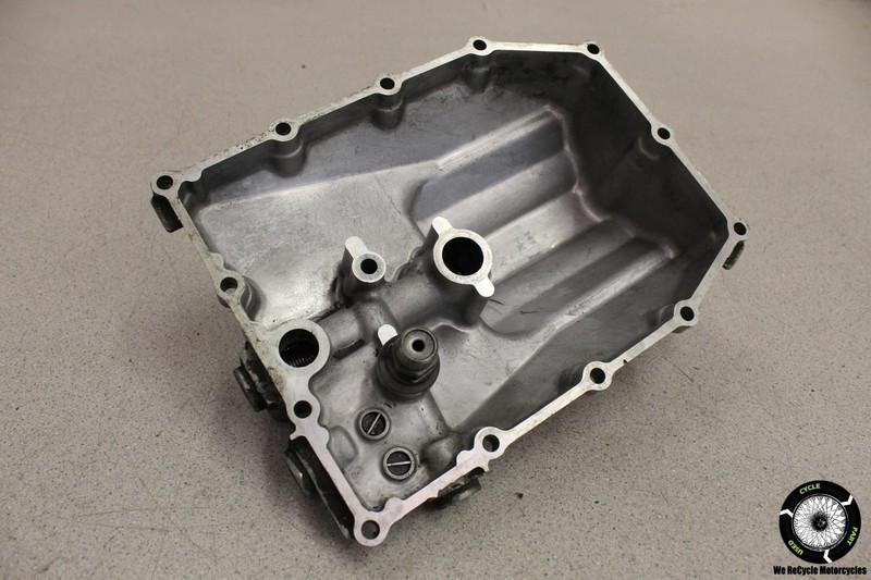 1995 Suzuki RF900R ENGINE MOTOR BOTTOM OIL PAN COVER RF 900 95