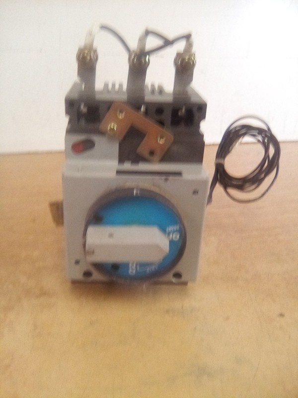Fuji BU3RHC-030L 30A 3 Pole Circuit Breaker W/ BUONFH Operating Mechanism