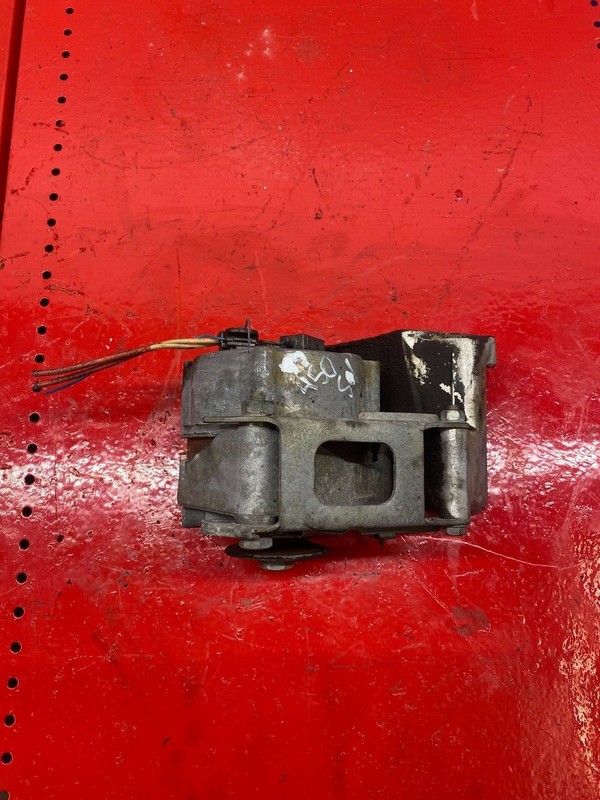 73-80 MERCEDES-BENZ W116 450SEL ENGINE ALTERNATOR OEM