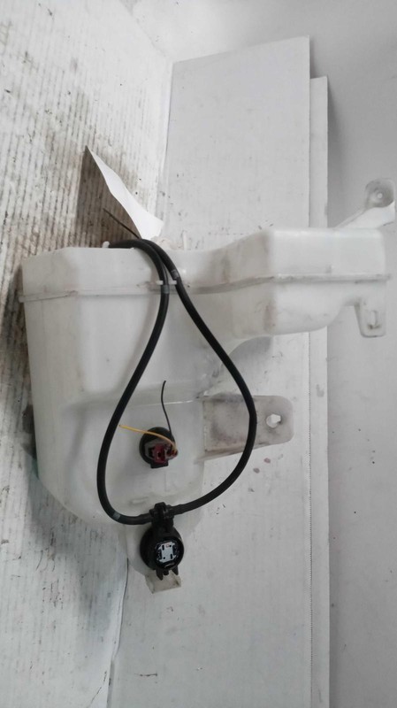2015 Nissan Rogue Washer Fluid Reservoir OEM Green 2.5L 289104BA0A 95K Mile