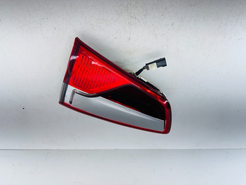2018-2021 FORD ECOSPORT REAR RIGHT SIDE INNER TAILLIGHT TAIL LIGHT LAMP OEM