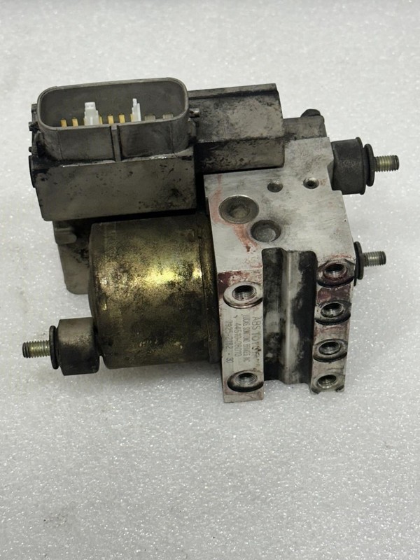 1998-2001 TOYOTA SIENNA ANTI LOCK BRAKE ABS PUMP NON-SKID MATCH # 44510-08010
