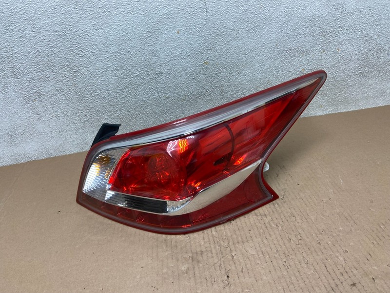 2013 2014 2015 Nissan Altima Right Passenger RH Side Tail Light AB5981 LK