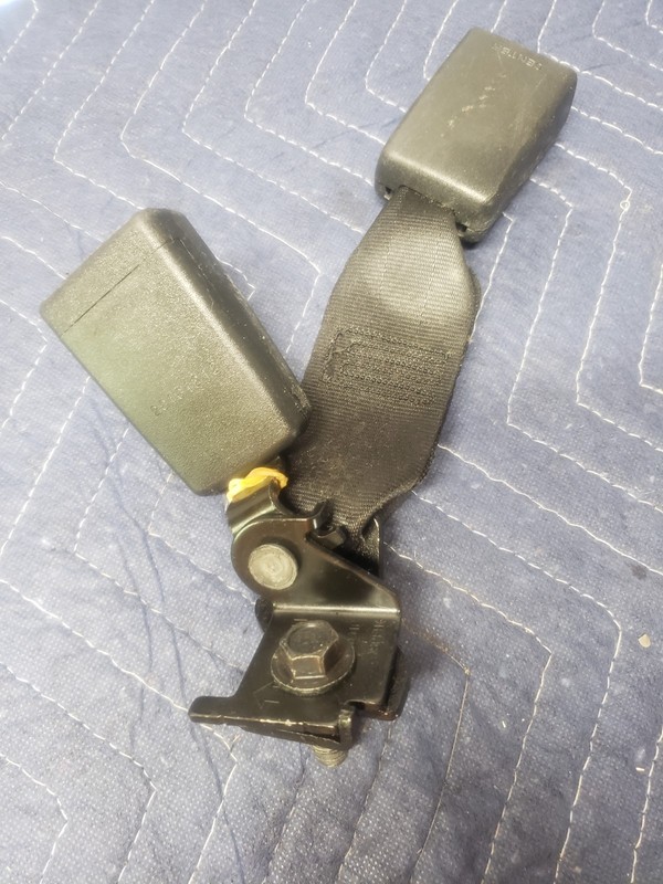 2017-2020 HYUNDAI ELANTRA REAR LEFT SEAT BELT BUCKLE OEM88840-F3000-TRY