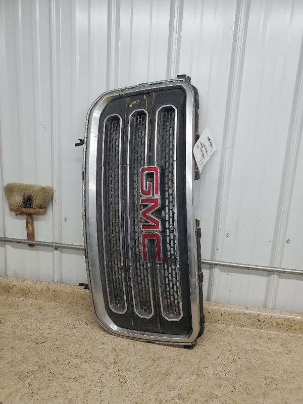 Grille VIN J 11th Digit Limited Upper Fits 13-17 ACADIA 306389