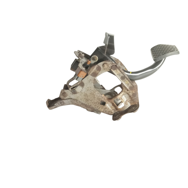 2011 2012 Infiniti G25 Brake Pedal Assembly With Brackets OEM 10648