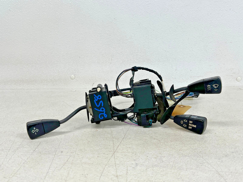 ⭐1996-2002 BMW Z3 FRONT TURN SINGAL & WIPER CONTROL COMBIANTION SWITCH LOT2658