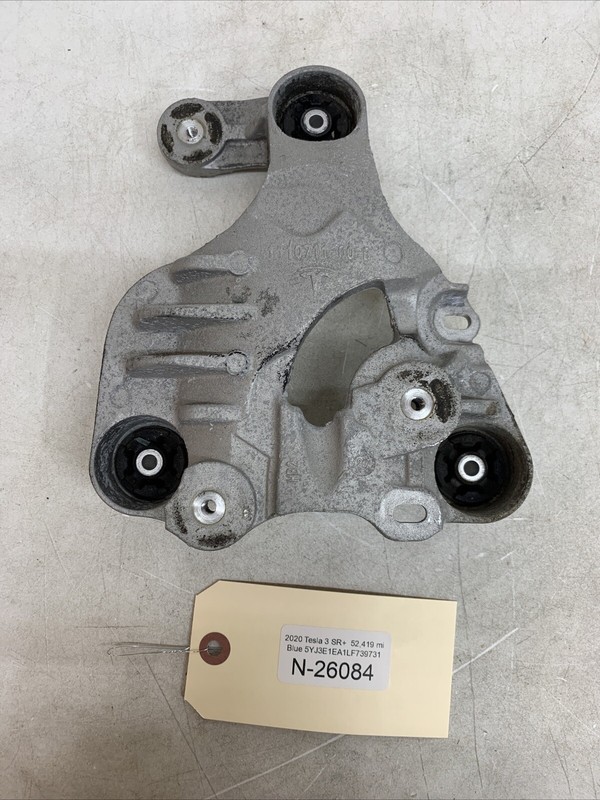 ⚡️17-20 Tesla 3 A/C Air Compressor Mount Bracket Support 1110711-00-A 26084 S27