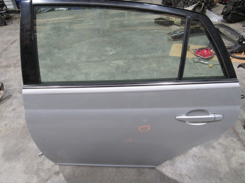 05-12 TOYOTA AVALON LEFT REAR DRIVER DOOR WINDOW ASSEMBLY SILVER 1DA/LA17