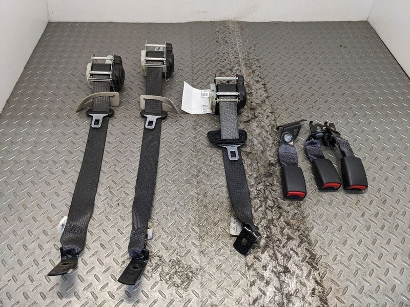 2011 CTS-V REAR SEAT BELT SET W BUCKLES OEM 1185915