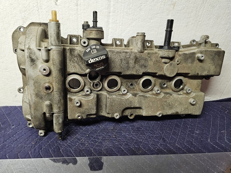 Valve Cover For 17-20 GMC Acadia2.5