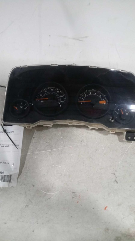2015 Jeep Patriot Speedometer Gauge OEM Silver 68K Miles Warranty JR9172